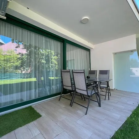 Bauhaus Wellness Fsz. 1 *